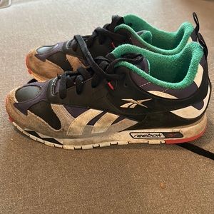Reebok trail running shoes size 5.5 / euro 37.
